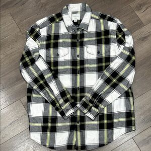 American Eagle Outfitters Black, White, and Yellow Plaid Shirt EUC